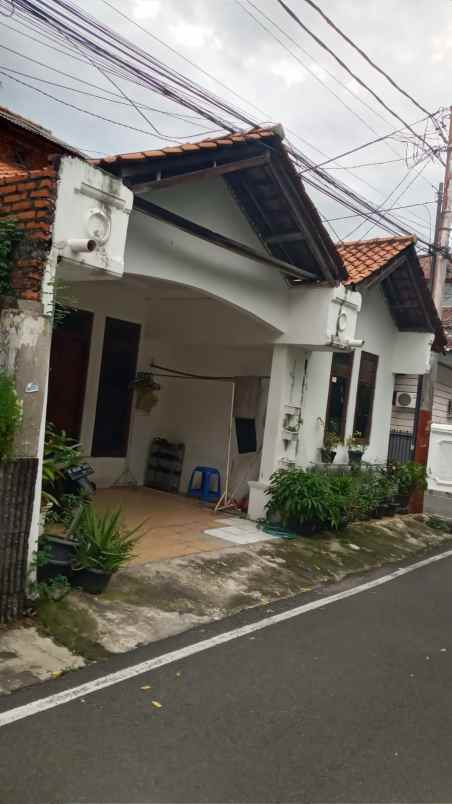 jual rumah lama di rawamangun