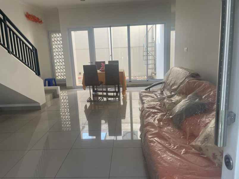 jual rumah premium amanda 8 summarecon bandung