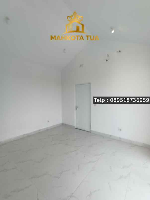 kemang brand new house siap huni dengan rooftop