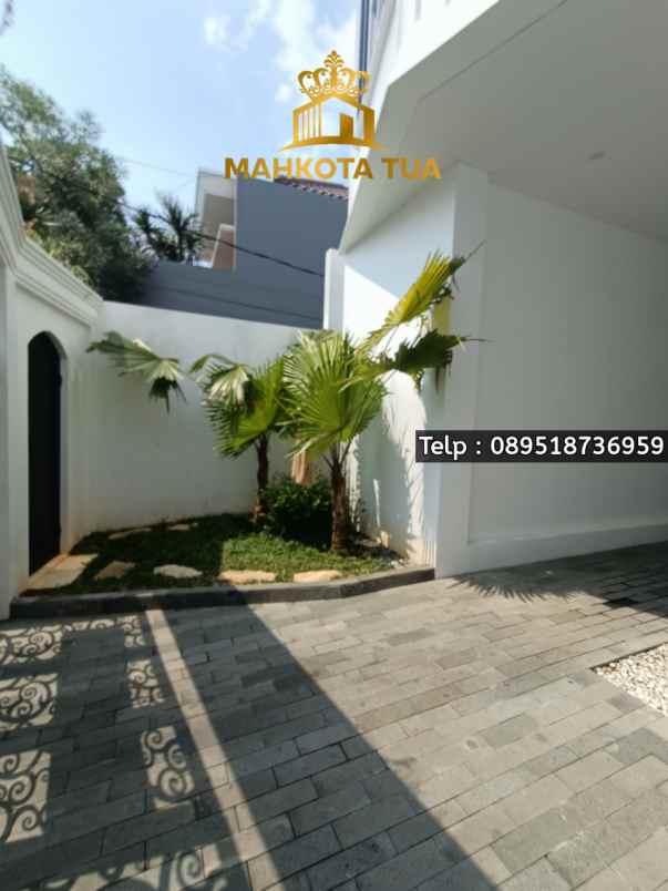kemang brand new house siap huni dengan rooftop