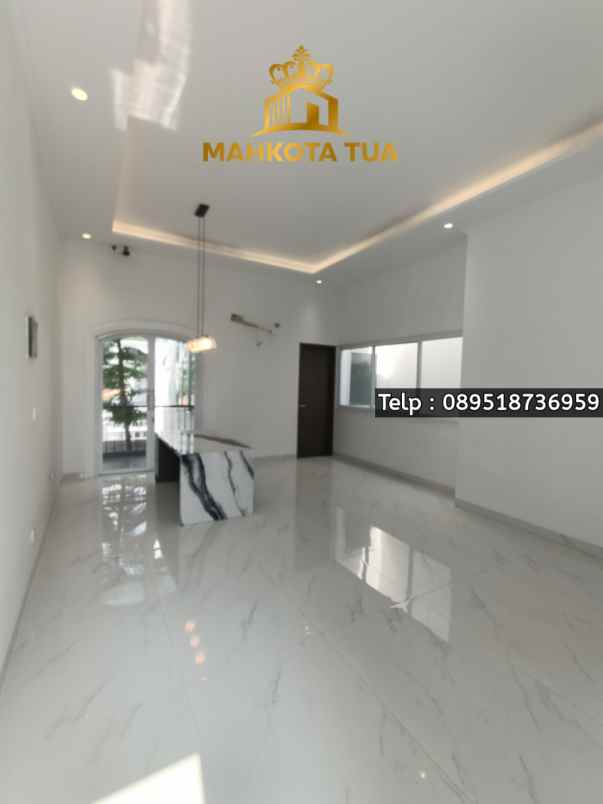 kemang brand new house siap huni dengan rooftop
