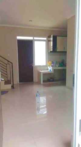 metland transyogi 1 lantai mariah imran