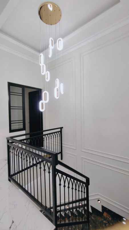 rasain hidup tenang di rumah modern kencana loka bsd