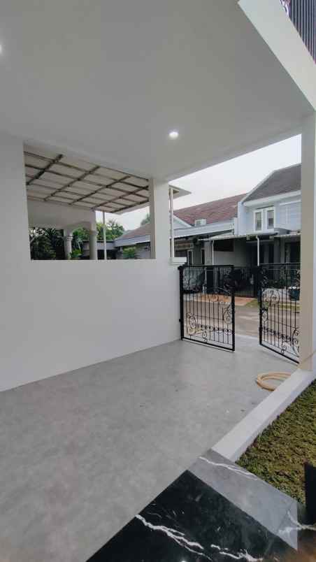 rasain hidup tenang di rumah modern kencana loka bsd