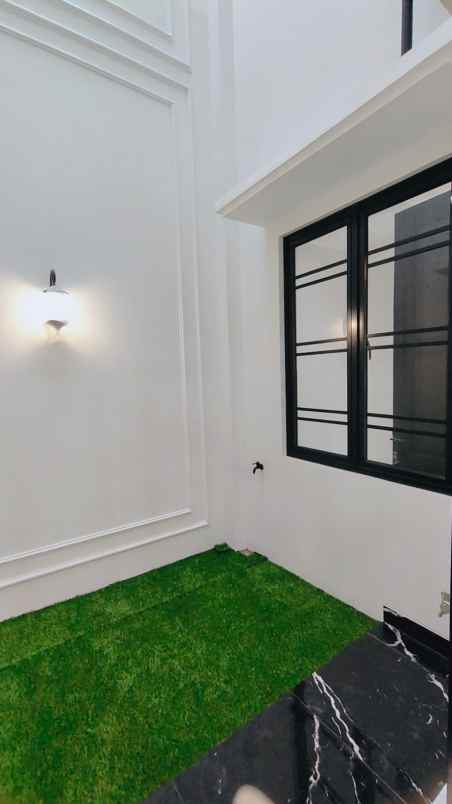 rasain hidup tenang di rumah modern kencana loka bsd