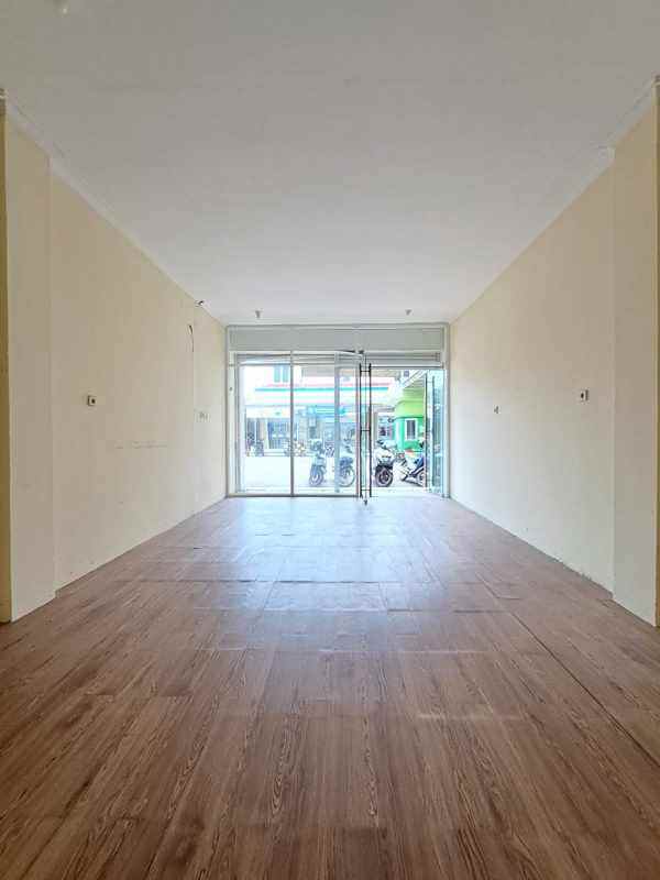 ruko 2 lantai strategis di tanah baru depok