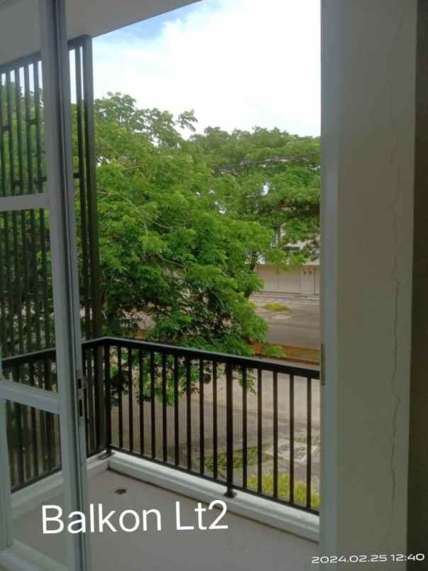 ruko green ara residence kota harapan indah bekasi