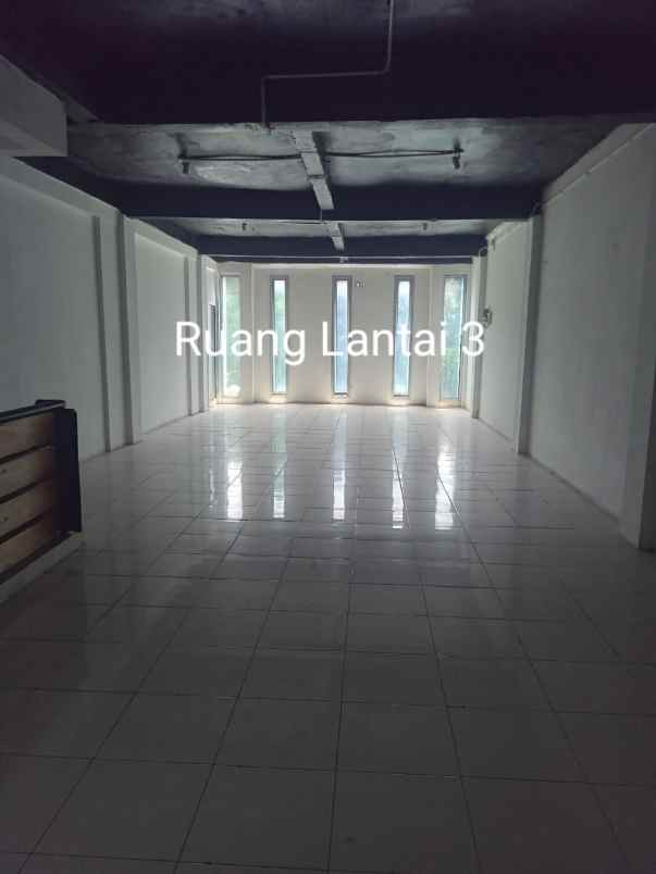 ruko green hills ciputat di sewakan