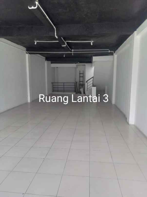 ruko green hills ciputat di sewakan