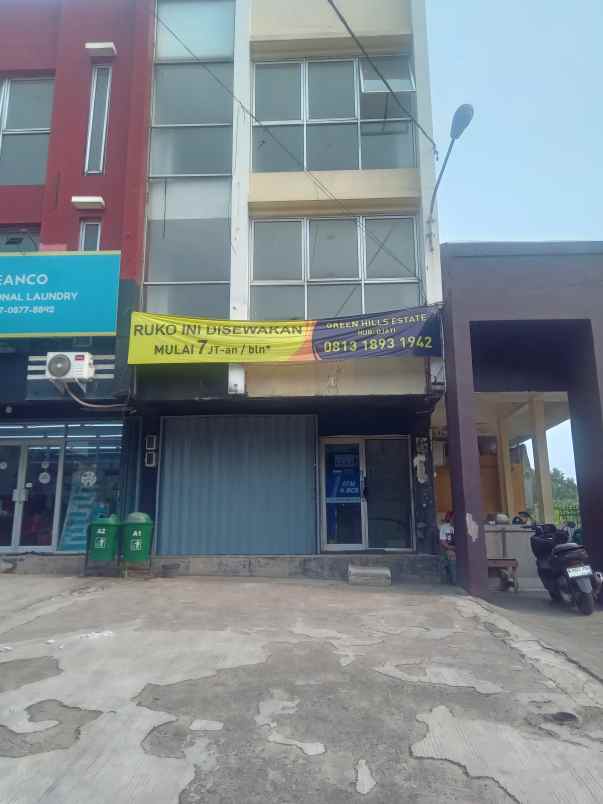 ruko green hills ciputat di sewakan