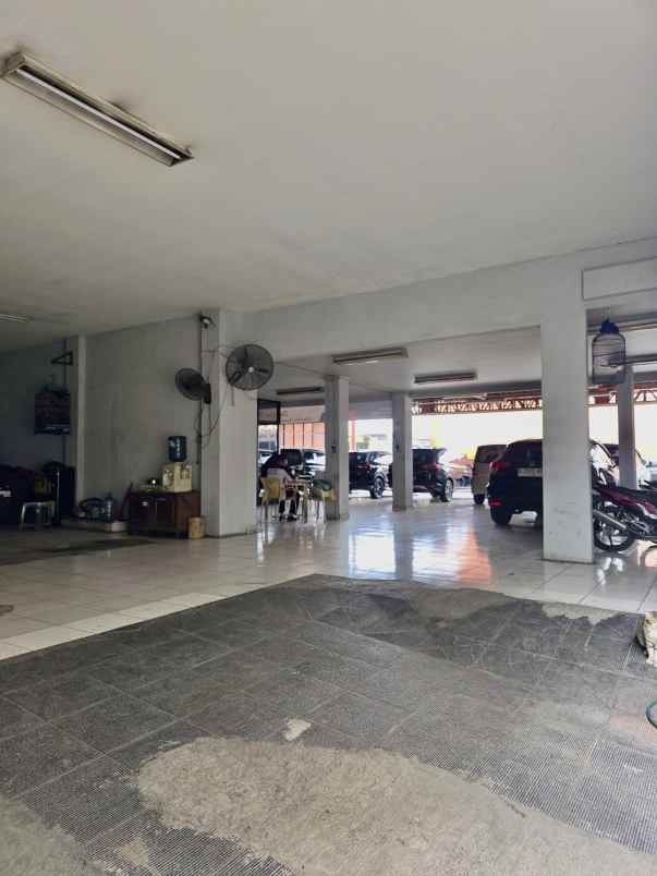ruko showroom pinggir jalan di sultan agung bekasi