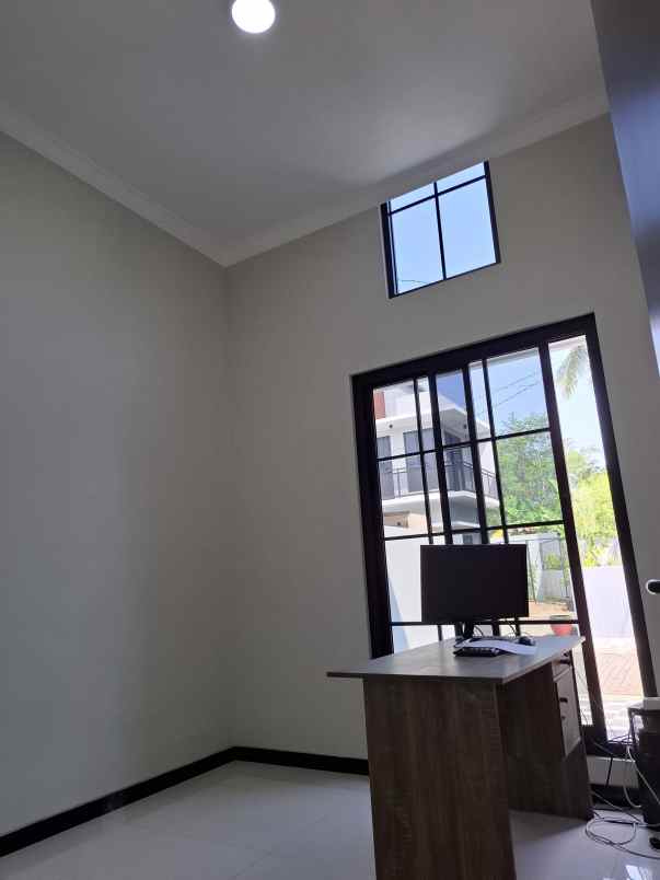 rumah 1 lantai design american modern di kota malang