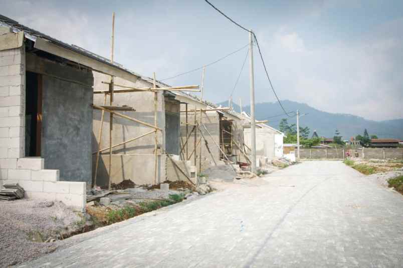 rumah 1 lantai model masa kini di bandung timur