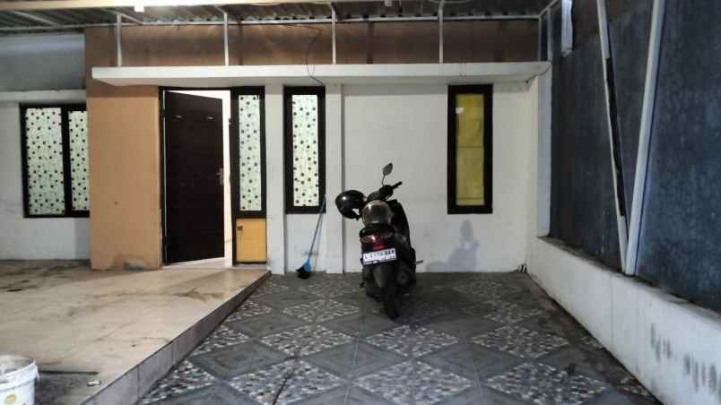 rumah 1 lantai siap huni di menganti gresikn