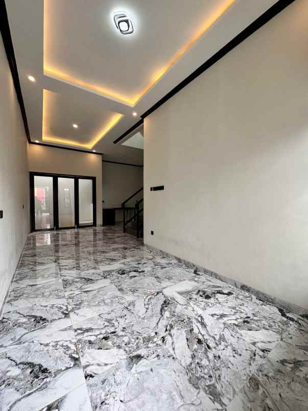 rumah 2 5lt di cinere bu harga di bawah pasaran