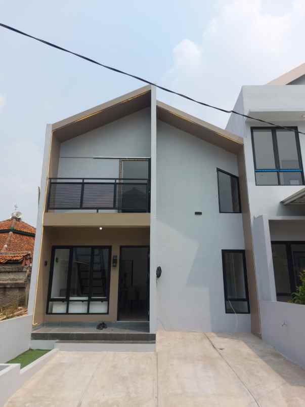 rumah 2 kamar dengan mezanin di cipayung depok