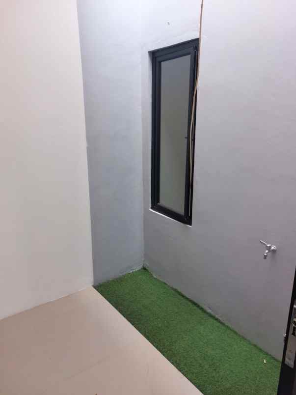 rumah 2 kamar dengan mezanin di cipayung depok