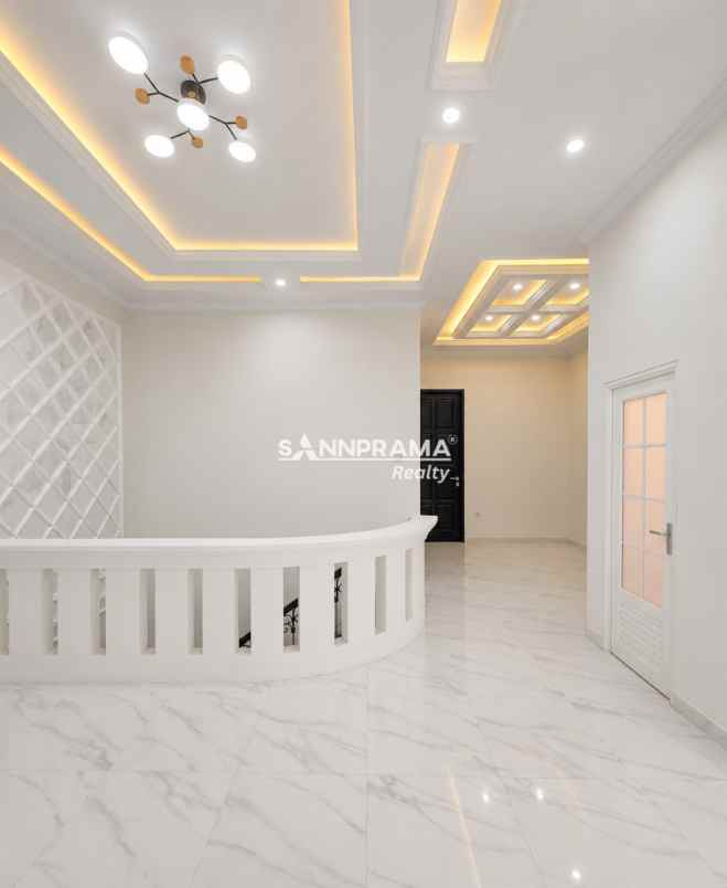 rumah 2 lantai ada pool di tanah baru depok