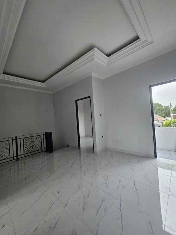 rumah 2 lantai cimanggis depok 900 jutaan