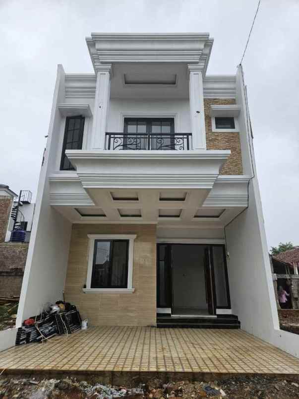 rumah 2 lantai cimanggis depok 900 jutaan
