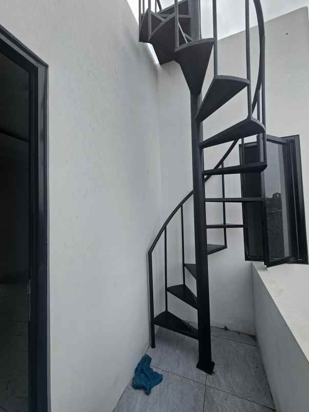 rumah 2 lantai desain etnic bali modern di tapos depok