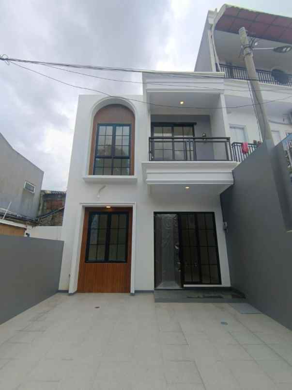 rumah 2 lantai jagakarsa jakarta selatan