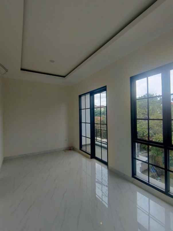 rumah 2 lantai jagakarsa jakarta selatan