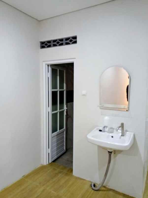 rumah 2 lantai minomartani dekat rs condong catur