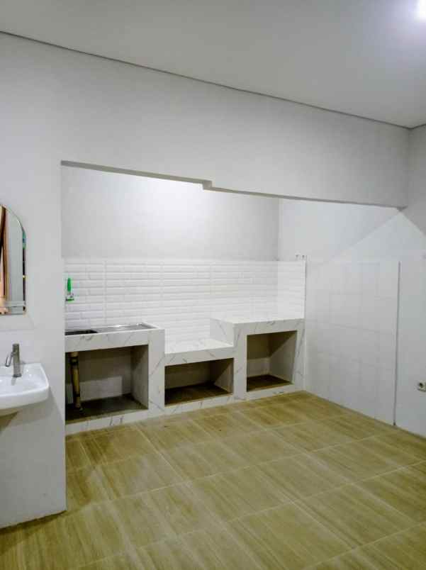 rumah 2 lantai minomartani dekat rs condong catur