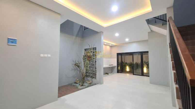 rumah 2 lantai siap huni utara jogja bay di sleman