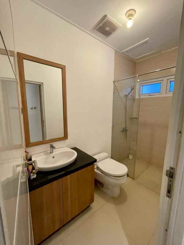 rumah bagus siap huni di rawamangun jakarta timur