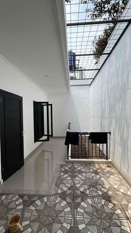 rumah baru 300m dr mal bintaro plaza dn stasiun kereta