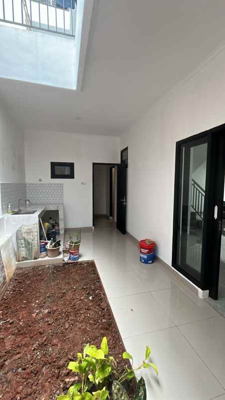 rumah baru 300m dr mal bintaro plaza dn stasiun kereta