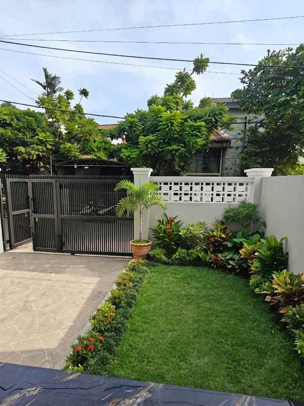 rumah baru dalam komplek di pondok bambu
