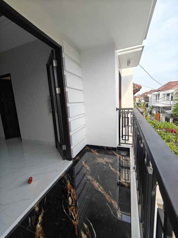 rumah baru dalam komplek di pondok bambu