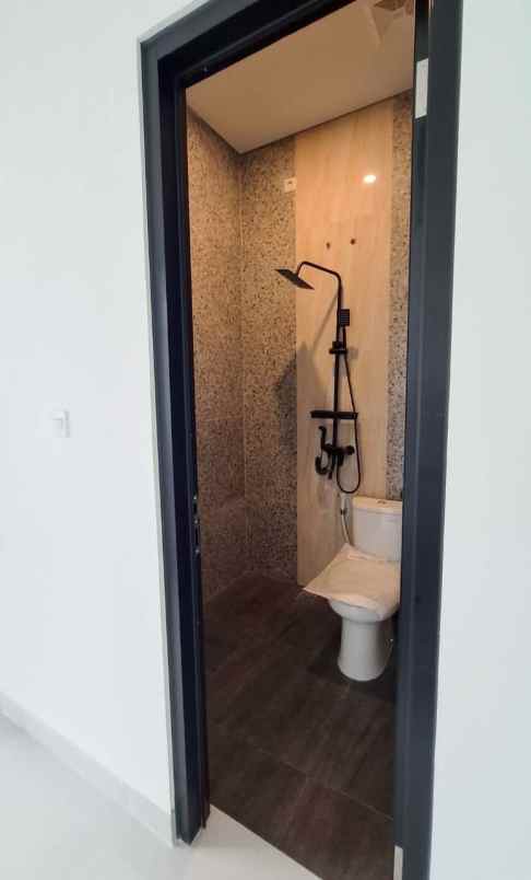 rumah baru design modern di pondok cabe tangsel