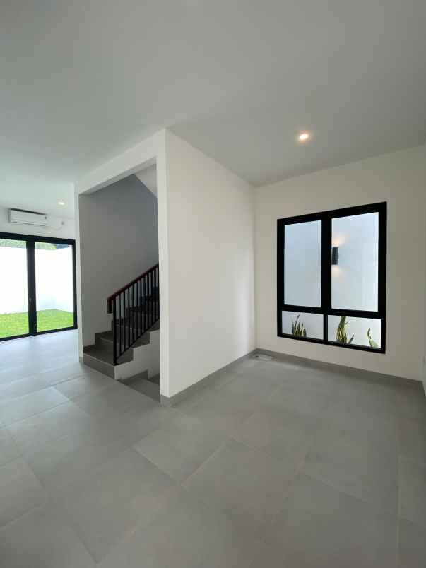 rumah baru design modern di pondok cabe tangsel