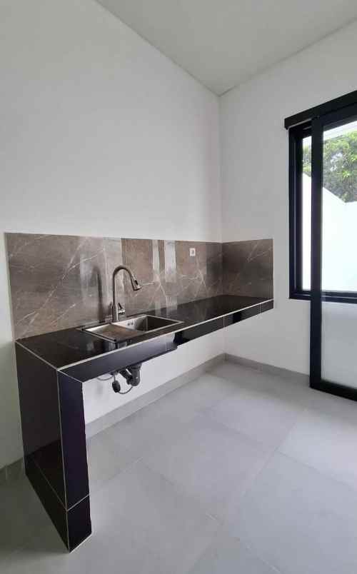 rumah baru design modern di pondok cabe tangsel