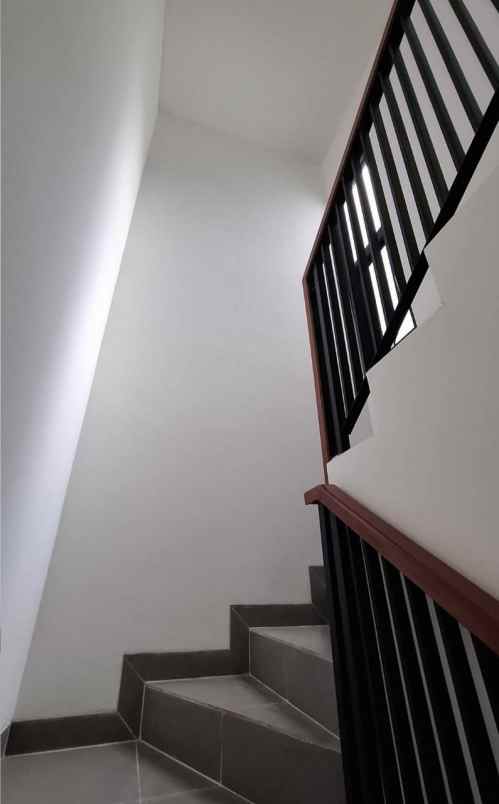 rumah baru design modern di pondok cabe tangsel