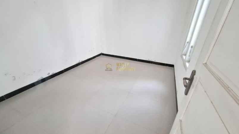 rumah baru siap huni di dalam cluster eksklusif