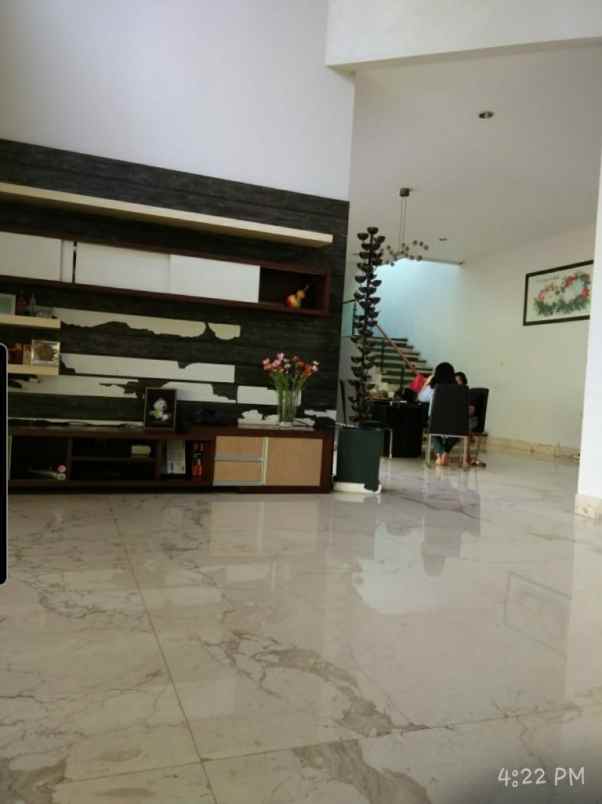 rumah danau maninjau