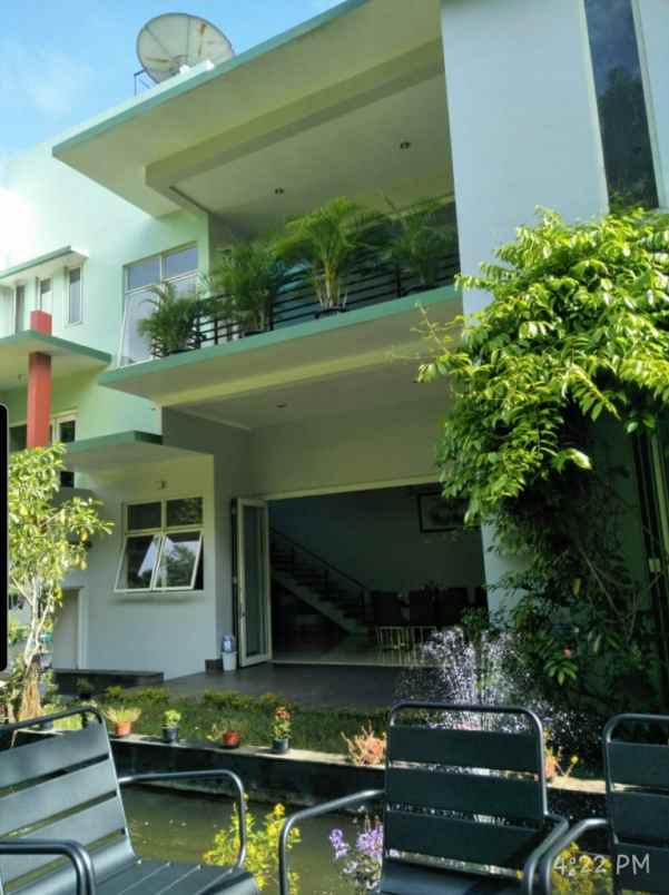 rumah danau maninjau