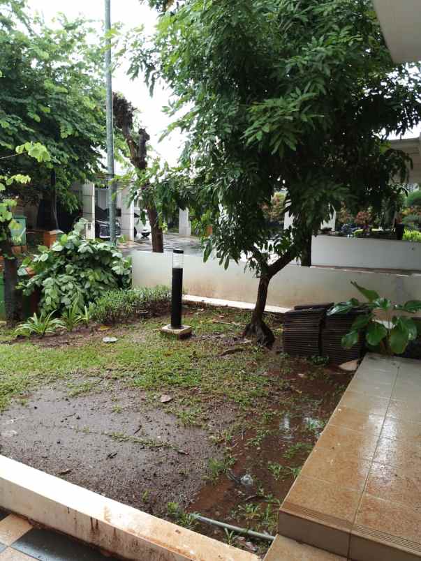 rumah dekat mall di cluster bluebell summarecon bekasi