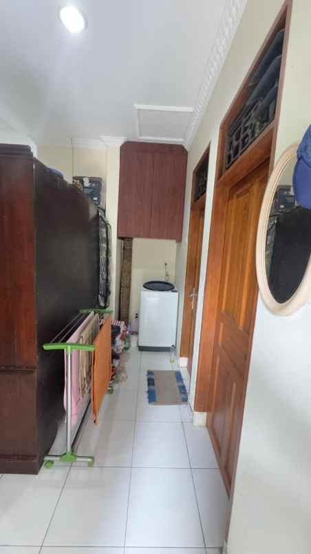 rumah denpasar utara terawat siap huni