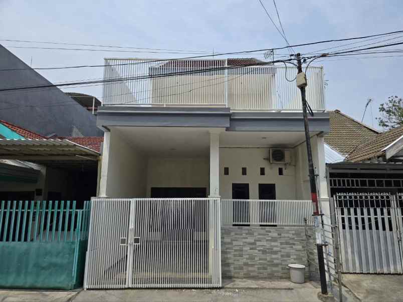 rumah di babatan pantai strategis