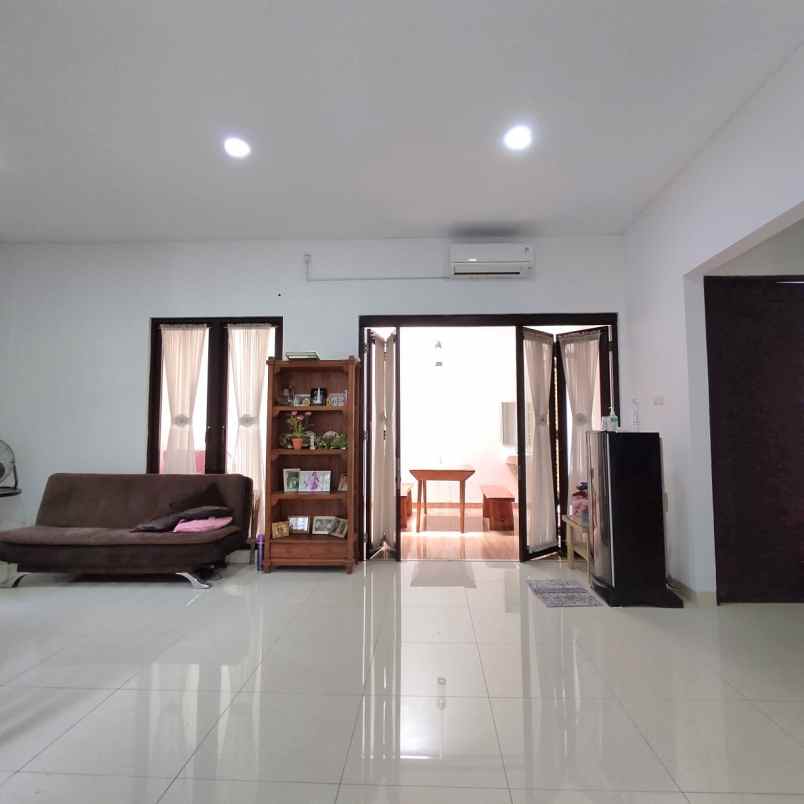 rumah di cluster asera one south kota harapan indah
