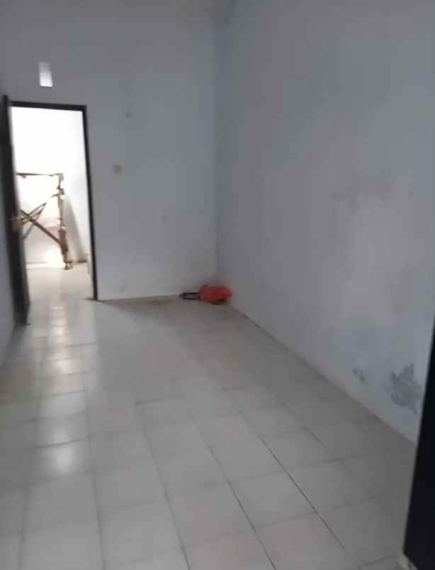 rumah di perumahan istana tegal besar jember