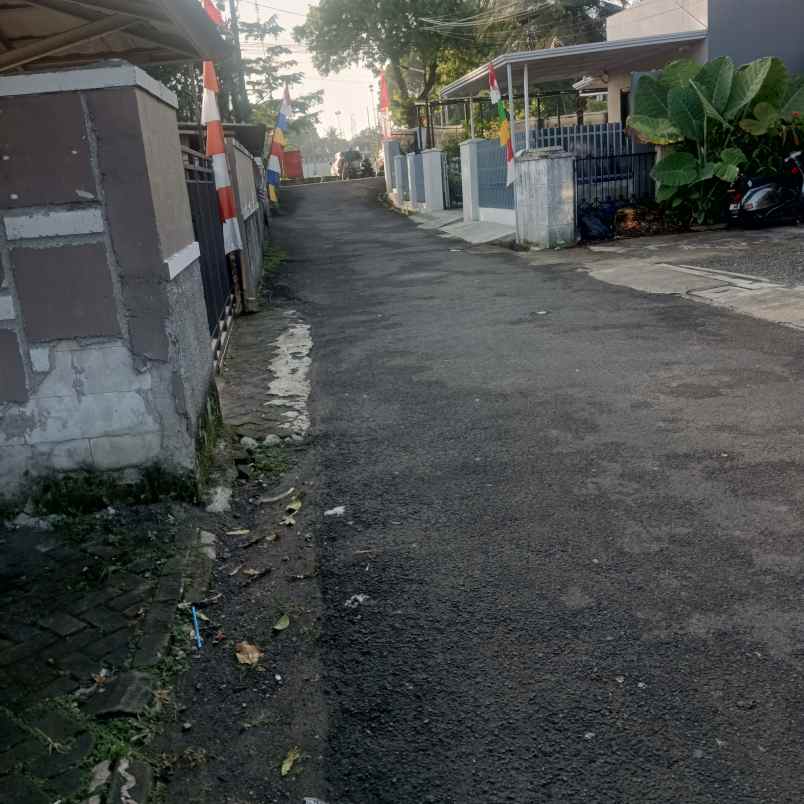 rumah di tengah kota bogor