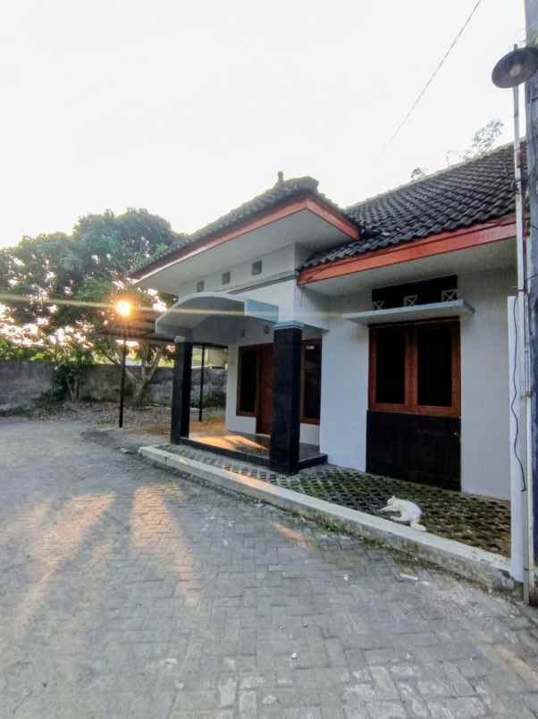 rumah diap huni dalam perumahan muslim di candi gebang