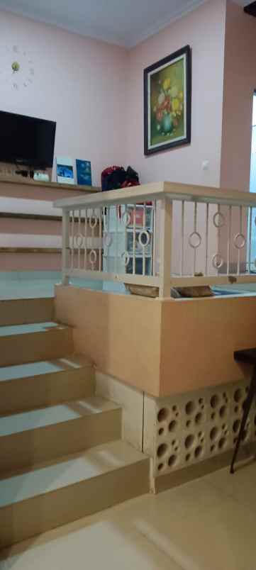 rumah dijual dekat dengan rumah sakit siloam santosa